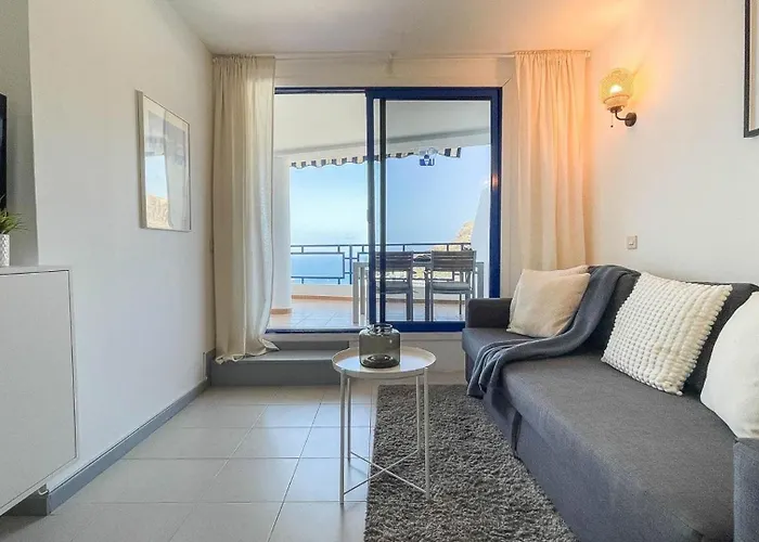 شقة Sunny Seaview Modern - Pool And Access