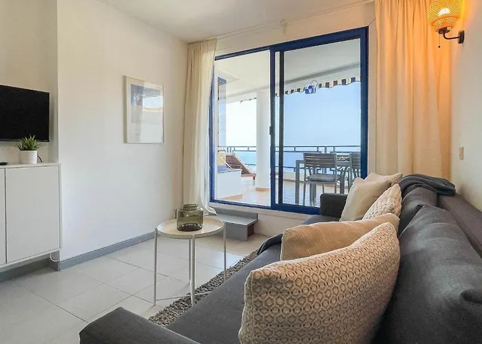 Sunny Seaview Modern - Pool And Access شقة تاوريتو