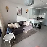 Apartment Sunny Seaview Modern - Pool And Access *
