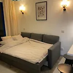 Sunny Seaview Modern - Pool And Access Apartment *