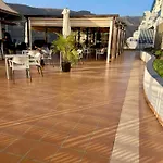 Sunny Seaview Modern - Pool And Access *
