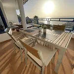 Sunny Seaview Modern - Pool And Access Apartment