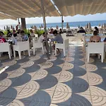 Sunny Seaview Modern - Pool And Access Apartment