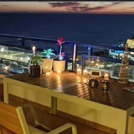 Sunny Seaview Modern - Pool And Access Appartement