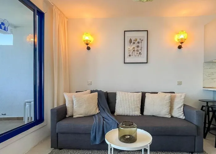Sunny Seaview Modern - Pool And Access *